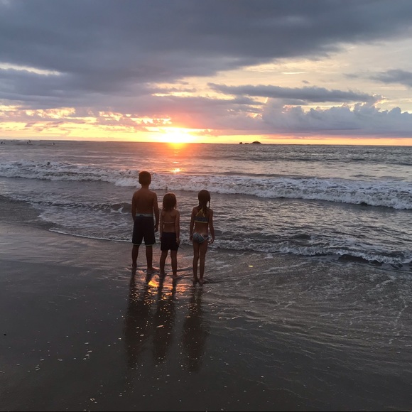 Meet your Posher, PuraVidaMom - Picture 1 of 1